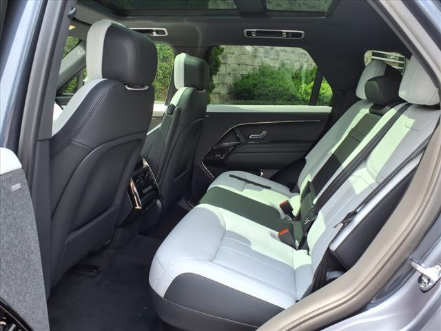 Photo of 2025 Varesine Blue Metallic Land Rover Range Rover Sport