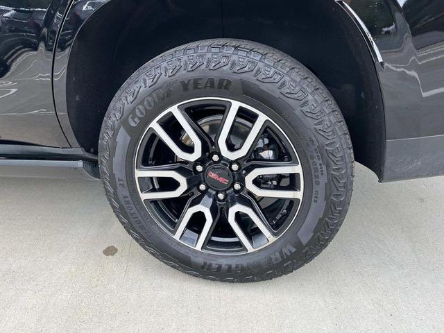 Photo of 2024 Onyx Black GMC Yukon