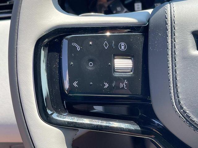 Photo of 2026 Giola Green Metallic Land Rover Range Rover Velar