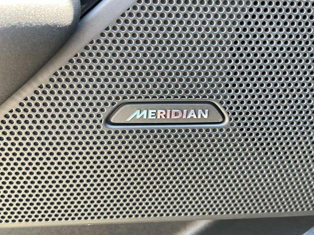 Photo of 2026 Giola Green Metallic Land Rover Range Rover Velar
