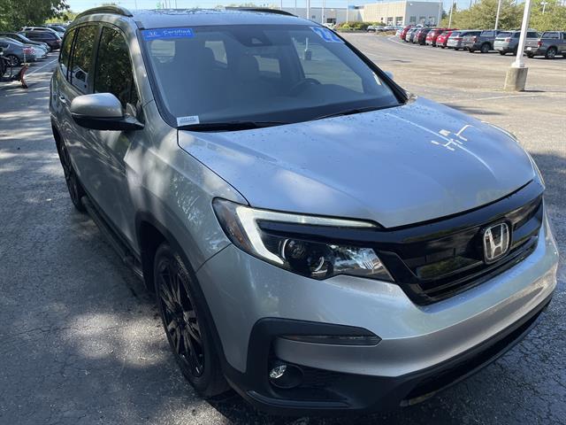 Photo of 2022 Lunar Silver Metallic Honda Pilot