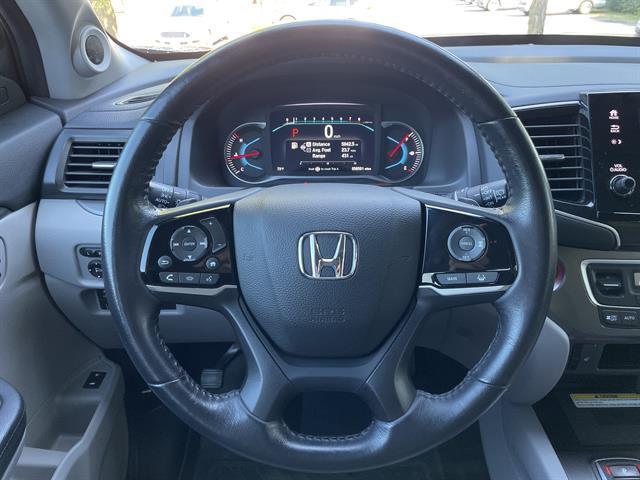 Photo of 2022 Lunar Silver Metallic Honda Pilot