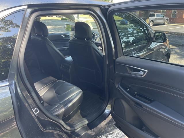 Photo of 2018 Magnetic Ford Edge