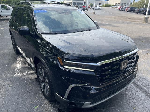 Photo of 2023 Crystal Black Pearl Honda Pilot