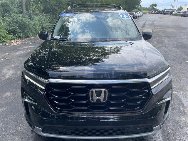 Photo of 2023 Crystal Black Pearl Honda Pilot