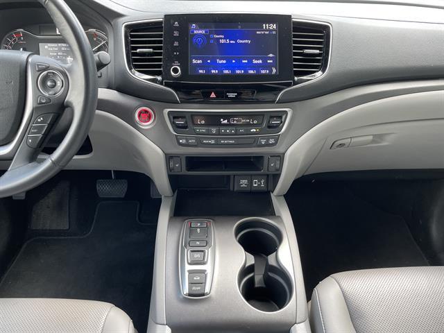 Photo of 2023 GRAY Honda Ridgeline