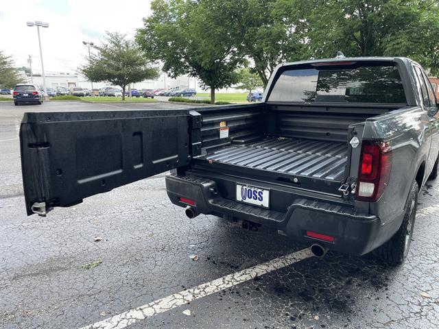 Photo of 2023 GRAY Honda Ridgeline