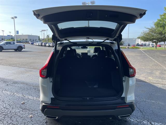 Photo of 2025 Platinum White Pearl Honda CR-V Hybrid