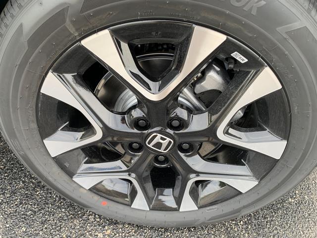 Photo of 2026 Solar Silver Metallic Honda HR-V