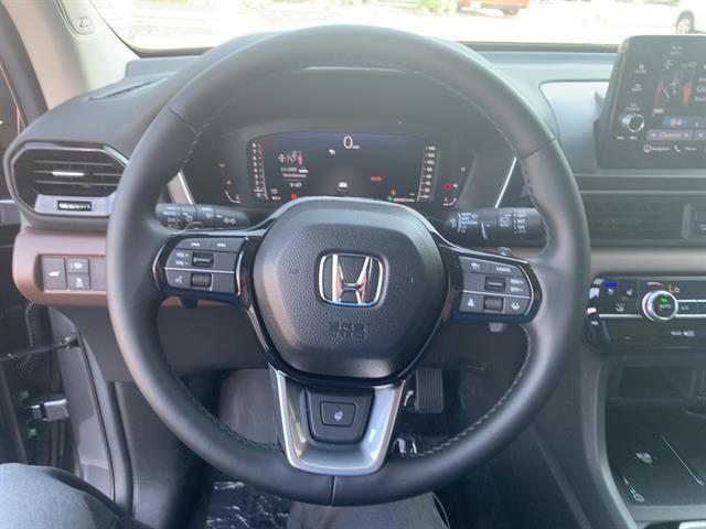 Photo of 2025 Modern Steel Metallic Honda Pilot