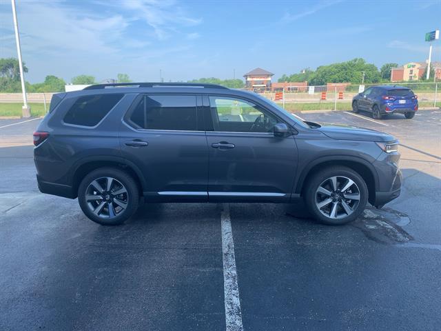 Photo of 2025 Modern Steel Metallic Honda Pilot