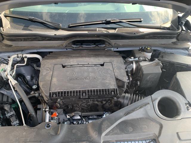 Photo of 2025 Sonic Gray Pearl Honda Pilot