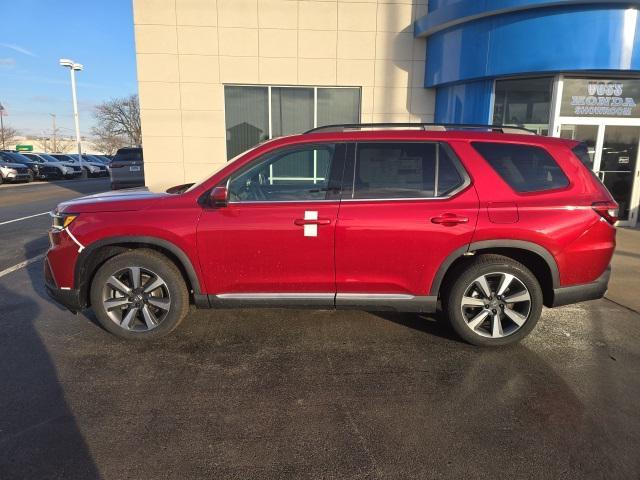 Photo of 2025 Radiant Red Metallic II Honda Pilot