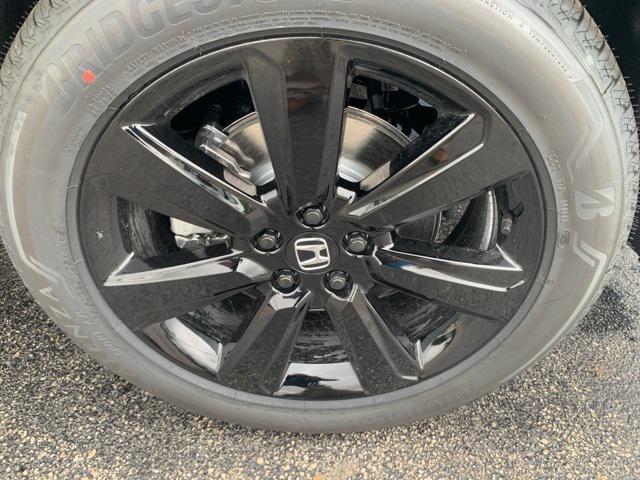 Photo of 2025 Crystal Black Pearl Honda Pilot