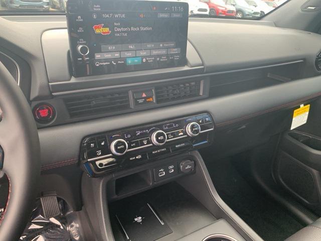 Photo of 2025 Crystal Black Pearl Honda Pilot