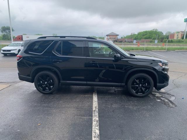 Photo of 2025 Crystal Black Pearl Honda Pilot