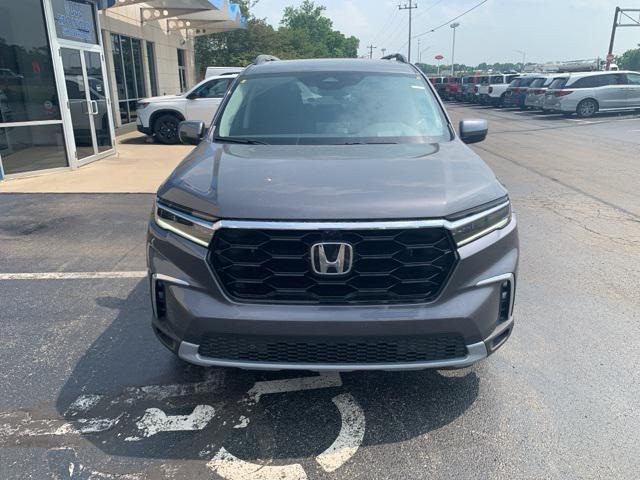 Photo of 2025 Modern Steel Metallic Honda Pilot
