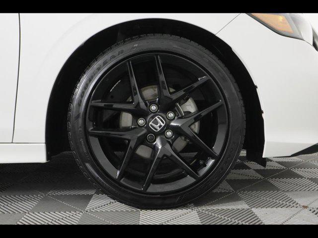 Photo of 2025 PLATINUM WHITE Honda Civic