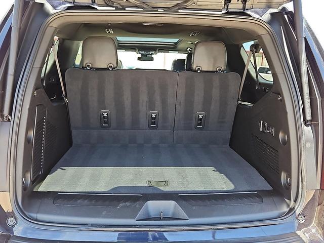 Photo of 2024 Midnight Blue Metallic GMC Yukon XL