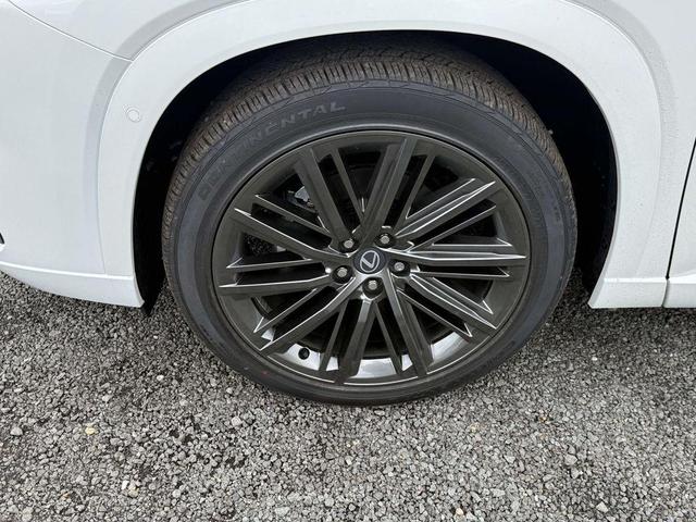 Photo of 2026 Wind Chill Pearl Lexus TX 350