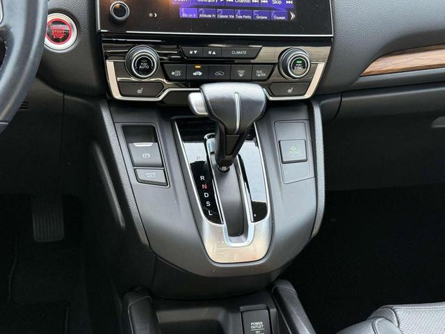 Photo of 2019 Platinum White Pearl Honda CR-V