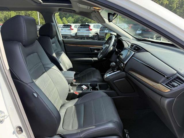 Photo of 2019 Platinum White Pearl Honda CR-V