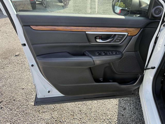 Photo of 2019 Platinum White Pearl Honda CR-V
