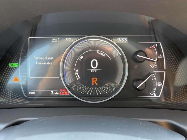 Photo of 2025 Moonbeam Beige Metallic Lexus ES 300h