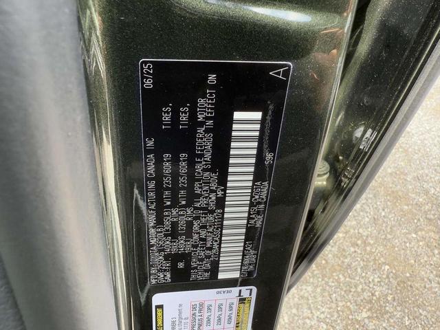 Photo of 2025 Nori Green Pearl Lexus RX 350
