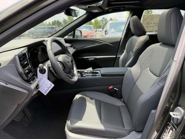 Photo of 2025 Nori Green Pearl Lexus RX 350