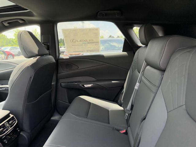 Photo of 2025 Nori Green Pearl Lexus RX 350