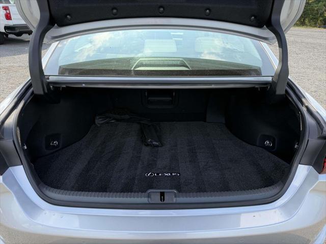 Photo of 2024 Iridium Lexus ES 350