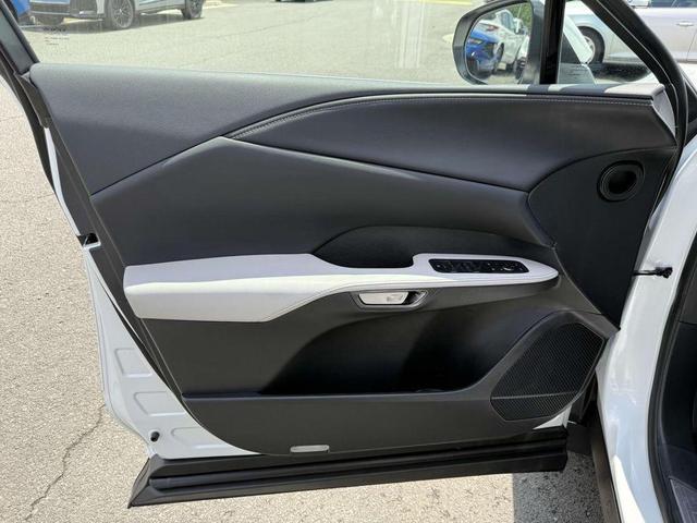 Photo of 2023 Eminent White Pearl Lexus RX 350