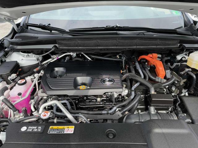 Photo of 2025 Eminent White Pearl Lexus RX 450h+