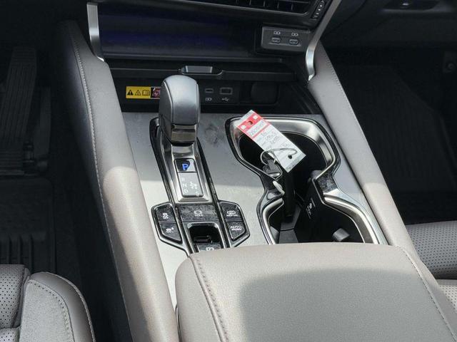 Photo of 2025 Eminent White Pearl Lexus RX 450h+