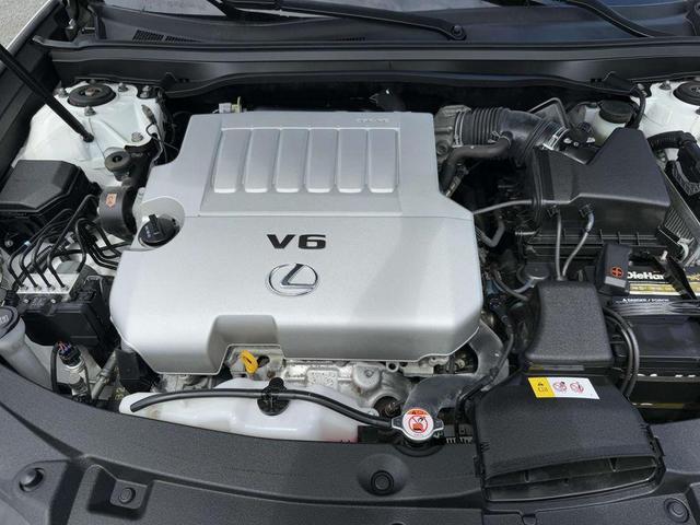 Photo of 2017 Eminent White Pearl Lexus ES 350