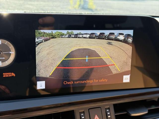 Photo of 2024 Obsidian Lexus ES 350