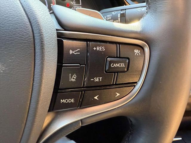Photo of 2024 Obsidian Lexus ES 350