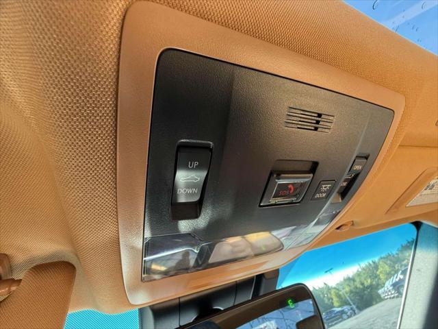 Photo of 2024 Obsidian Lexus ES 350