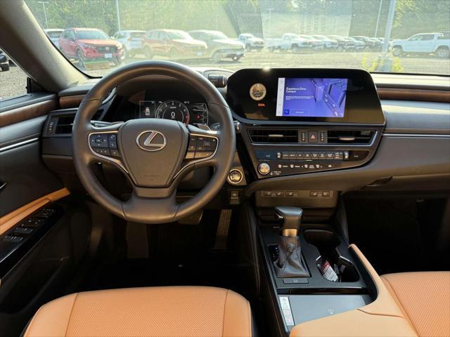 Photo of 2024 Obsidian Lexus ES 350