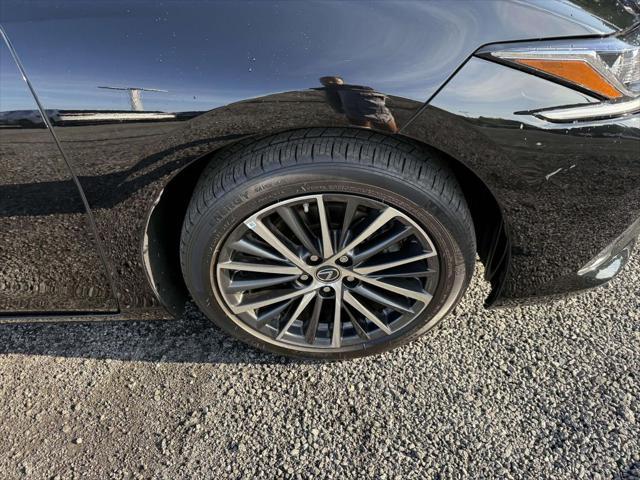 Photo of 2024 Obsidian Lexus ES 350