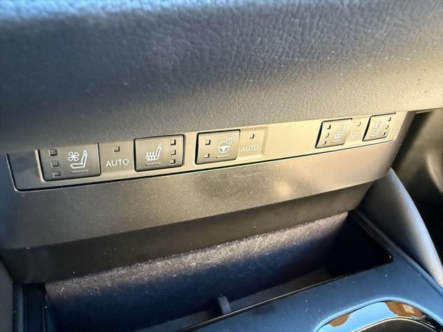 Photo of 2024 Obsidian Lexus ES 350