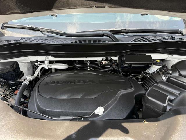 Photo of 2022 Platinum White Pearl Honda Pilot