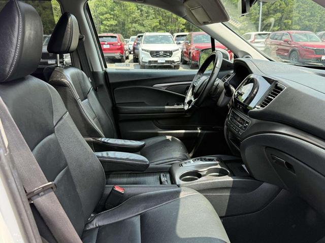 Photo of 2022 Platinum White Pearl Honda Pilot