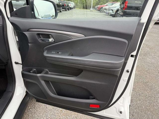Photo of 2021 Platinum White Pearl Honda Pilot