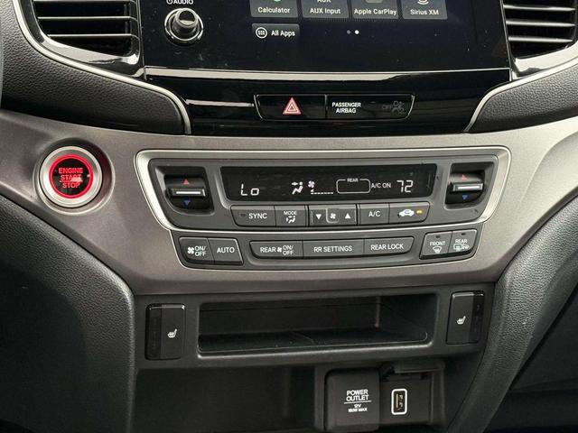 Photo of 2021 Platinum White Pearl Honda Pilot