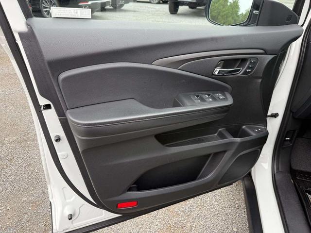 Photo of 2021 Platinum White Pearl Honda Pilot