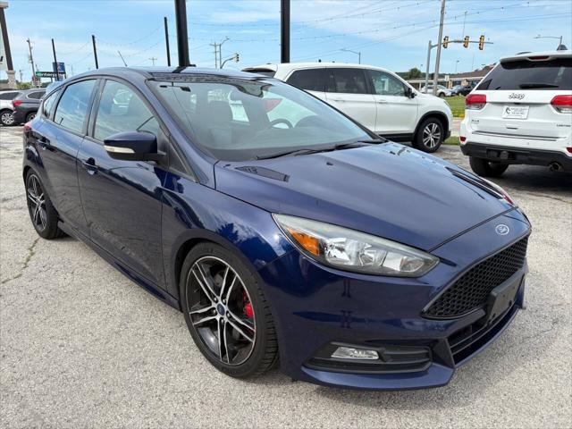 Photo of 2016 Kona Blue Ford Focus ST