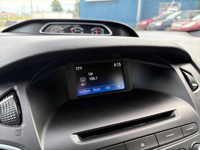 Photo of 2016 Kona Blue Ford Focus ST