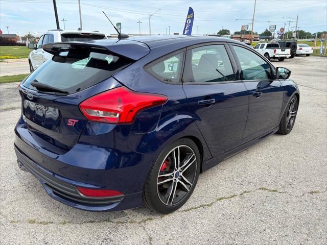 Photo of 2016 Kona Blue Ford Focus ST